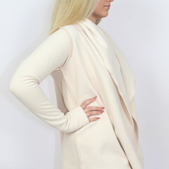 Cozy Yoga Wrap - Picture 2 of 3